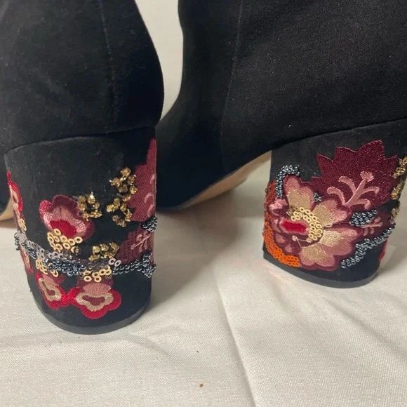 Express Embroidered Sequin Heel Faux Suede Booties Size 9 - Picture 2 of 5